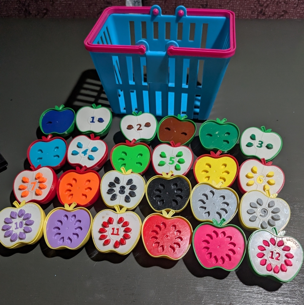 Skoolzy Colorful Apple Counting Toys Set #1-12 And Basket Excellent Condition
